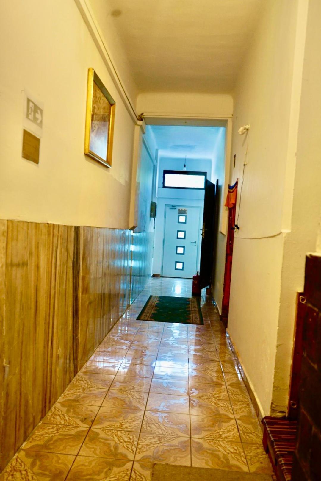 U6 Schoepfwerk Hostel 11 Вена Экстерьер фото